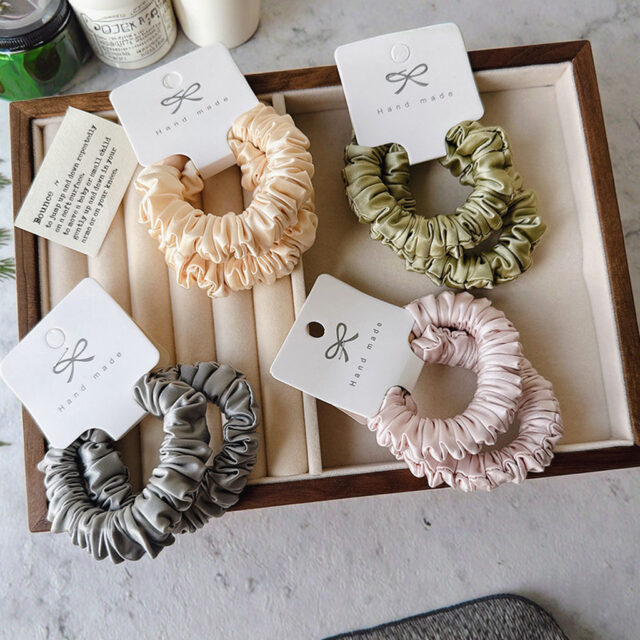 Pure Mulberry Silk Scrunchies Women Charmeuse Hair Tie Supplier (2) silk charmeuse scrunchies hair ties
